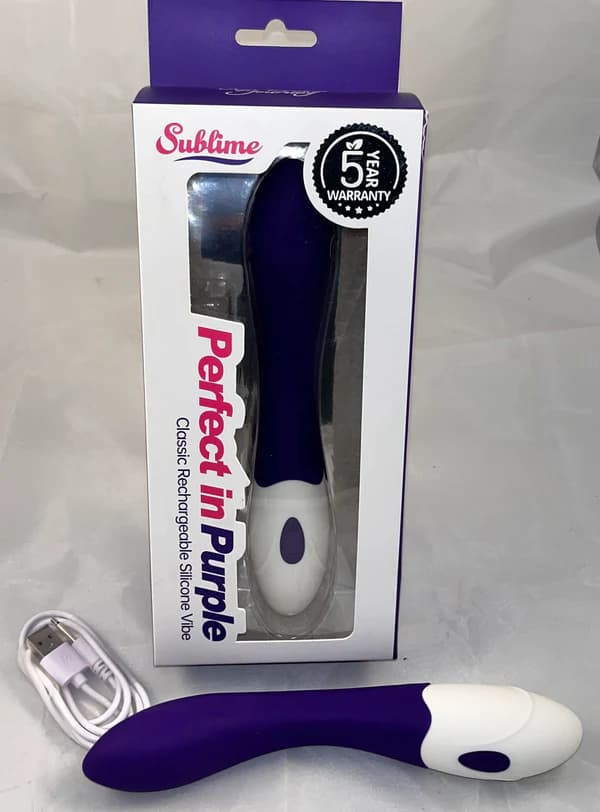 Image at index 0 in the carousel