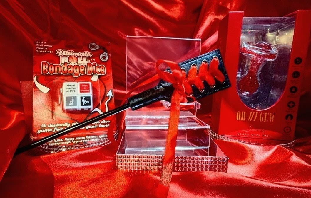 Image at index 0 in the carousel